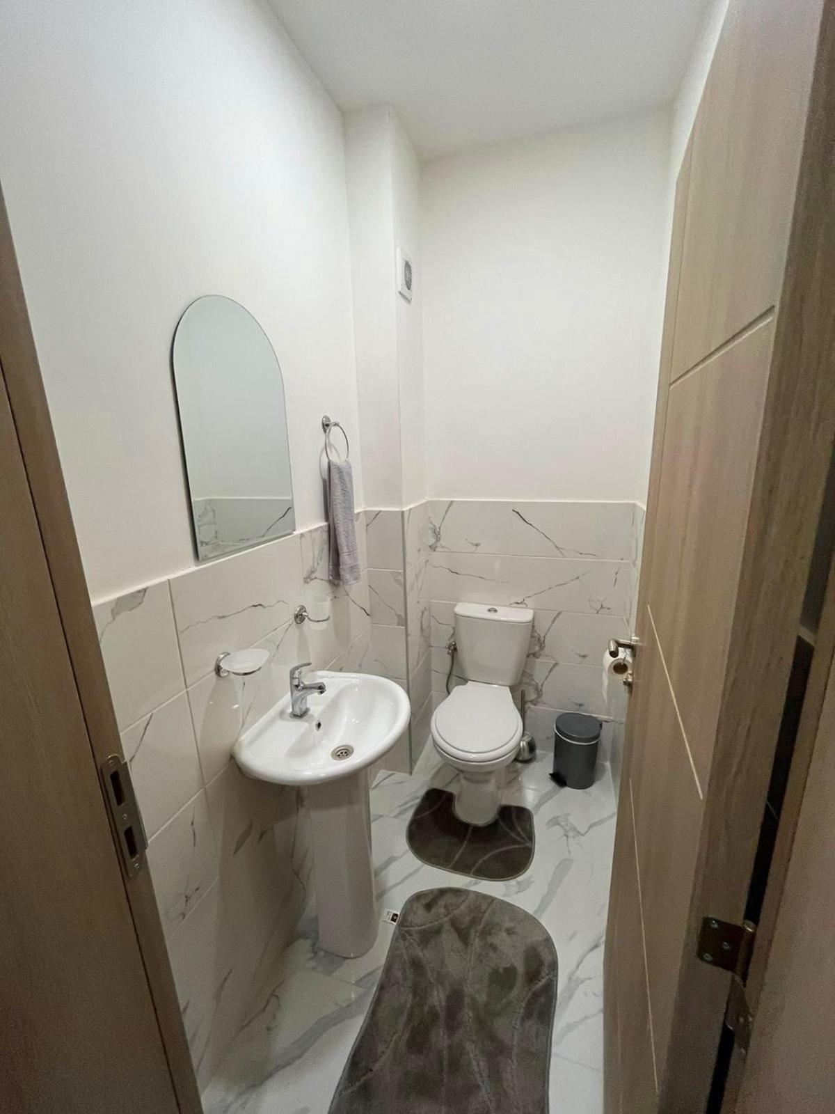 Maksim Apartments Skopje Buitenkant foto