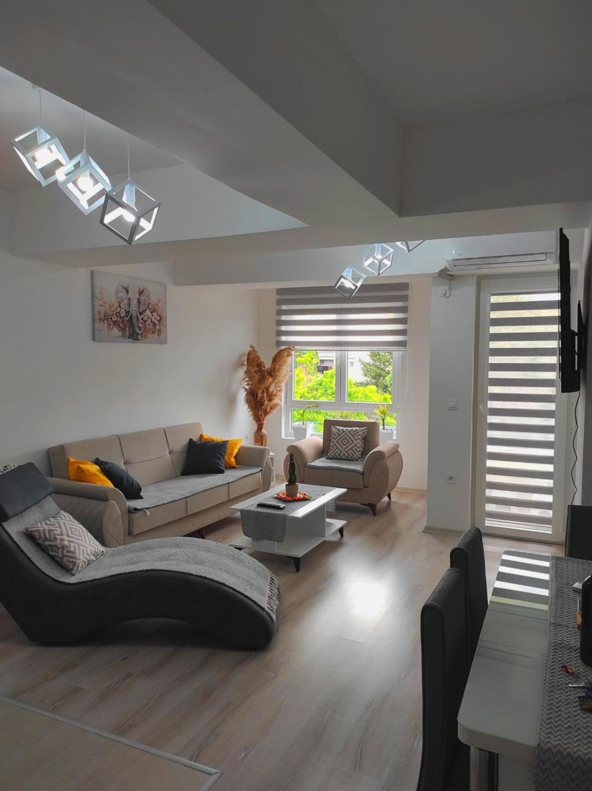 Maksim Apartments Skopje Buitenkant foto